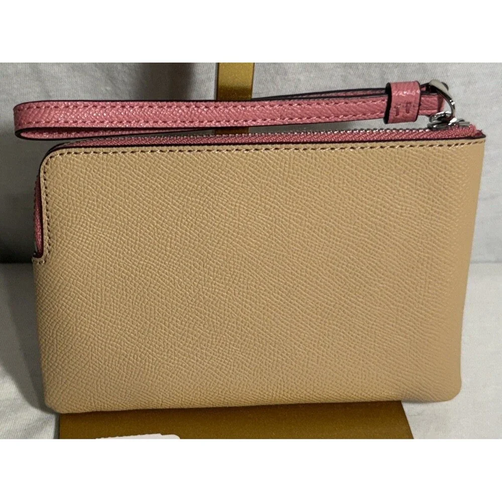 NEW NWT Coach Corner Leather Zip Wristlet #30048  Pink & Tan Womens Card Case